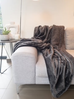 Charcoal cosy throw
