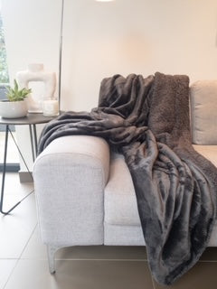 Charcoal cosy throw